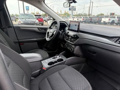 Certified 2025 Ford Escape Active AWD/4WD image 12
