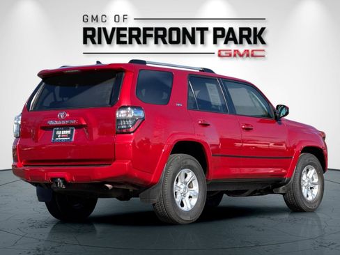 Used 2022 Toyota 4Runner SR5 image 3