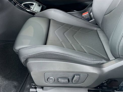 New 2026 BMW X2 xDrive28i w/ Convenience Package image 21