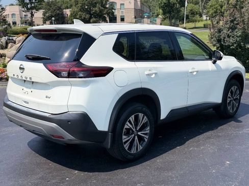 Used 2021 Nissan Rogue SV FWD image 4