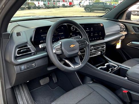 New 2026 Chevrolet Traverse LT FWD image 6
