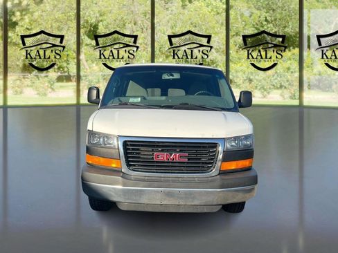 Used 2014 GMC Savana 3500 LT w/ LT Preferred Equipment Group image 2