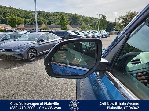 New 2026 Volkswagen Atlas SE image 9