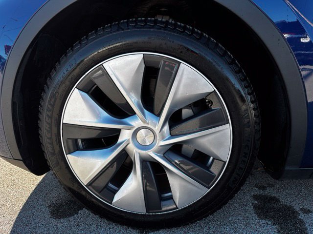 Used 2021 Tesla Model Y Long Range AWD/4WD image 10