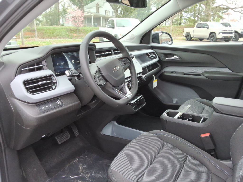 New 2027 Chevrolet Bolt LT w/ Comfort Package FWD image 20