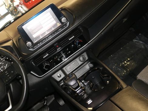 Used 2021 Nissan Rogue S FWD image 24