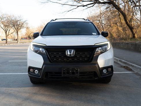 Used 2021 Honda Passport Sport image 3