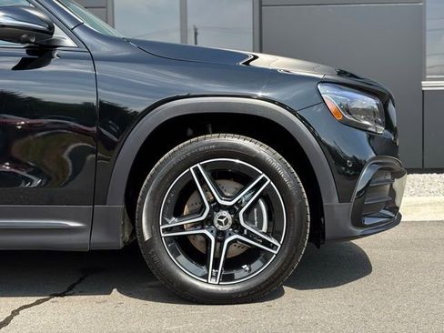 Used 2026 Mercedes-Benz GLB 250 4MATIC image 12