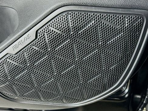 Certified 2025 Toyota RAV4 XLE image 19