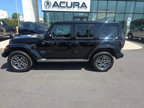 Used 2022 Jeep Wrangler Unlimited Sport AWD/4WD image 3