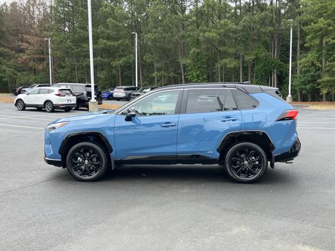 Used 2024 Toyota RAV4 XSE w/ Weather Package AWD/4WD image 7