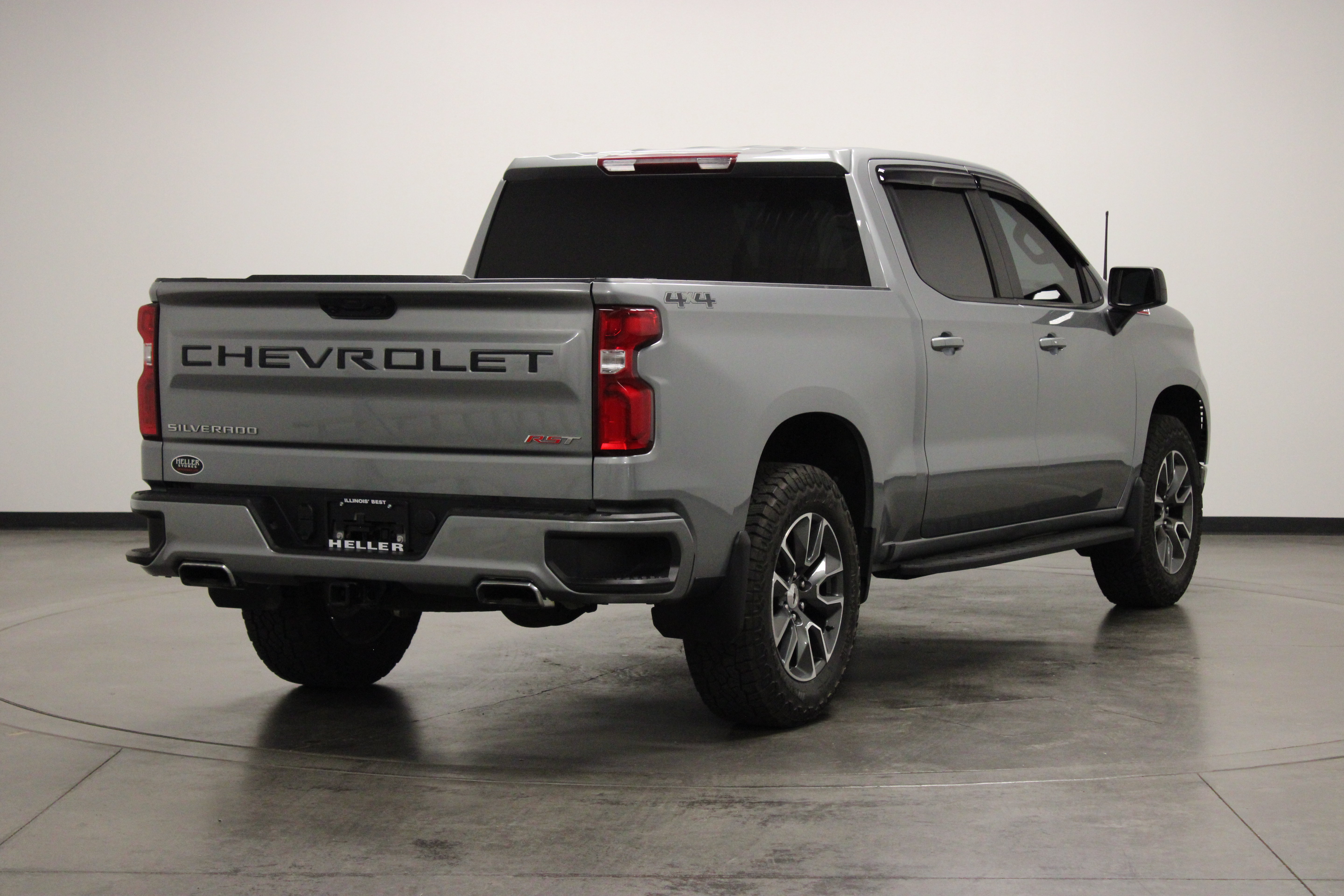 Used 2024 Chevrolet Silverado 1500 RST AWD/4WD image 8