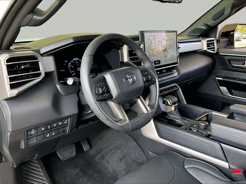 Used 2026 Toyota Tundra Limited AWD/4WD image 16