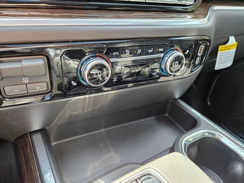 New 2026 GMC Sierra 1500 Elevation w/ Elevation Premium Package AWD/4WD image 28