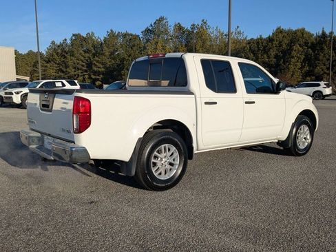 Used 2017 Nissan Frontier SV w/ SV Value Truck Package image 4