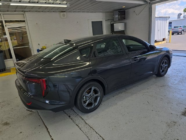 Used 2025 Kia K4 FWD image 6
