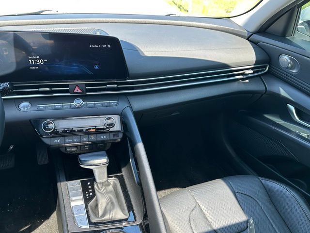 Used 2023 Hyundai Elantra Limited w/ Cargo Package FWD image 12