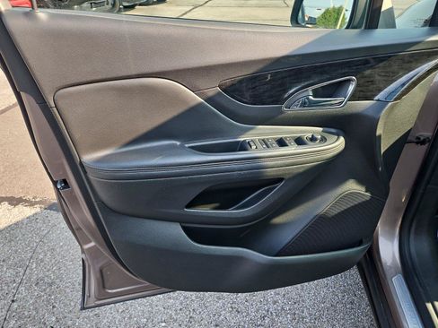 Used 2015 Buick Encore Convenience FWD image 18
