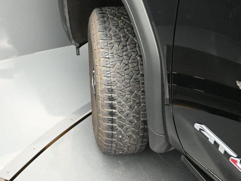 Used 2024 GMC Sierra 3500 AT4 w/ Technology Package image 5