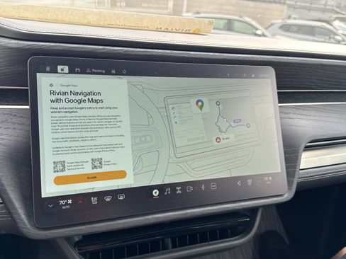 Used 2025 Rivian R1T Adventure image 30