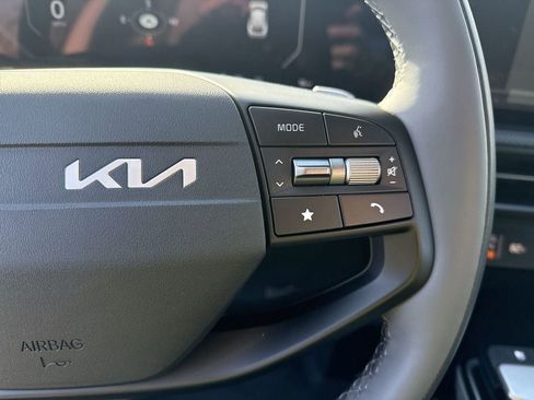 New 2025 Kia EV6 Wind image 19