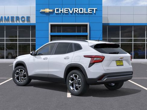 New 2026 Chevrolet Trax LT w/ LT Convenience Package image 3