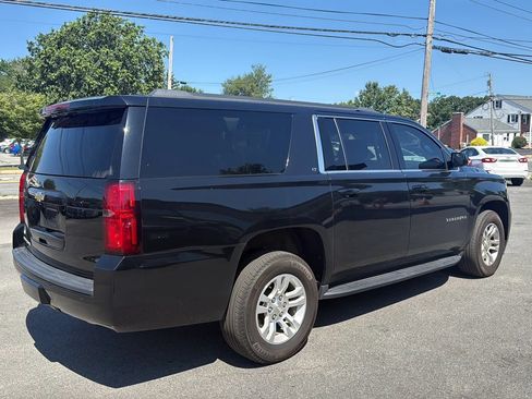 Used 2018 Chevrolet Suburban LT AWD/4WD image 11