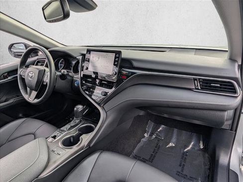 Used 2022 Toyota Camry XSE image 21
