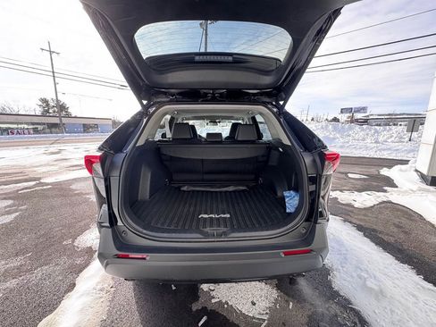 Used 2025 Toyota RAV4 XLE Premium image 30