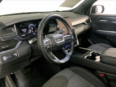 Used 2025 GMC Acadia Elevation FWD image 15