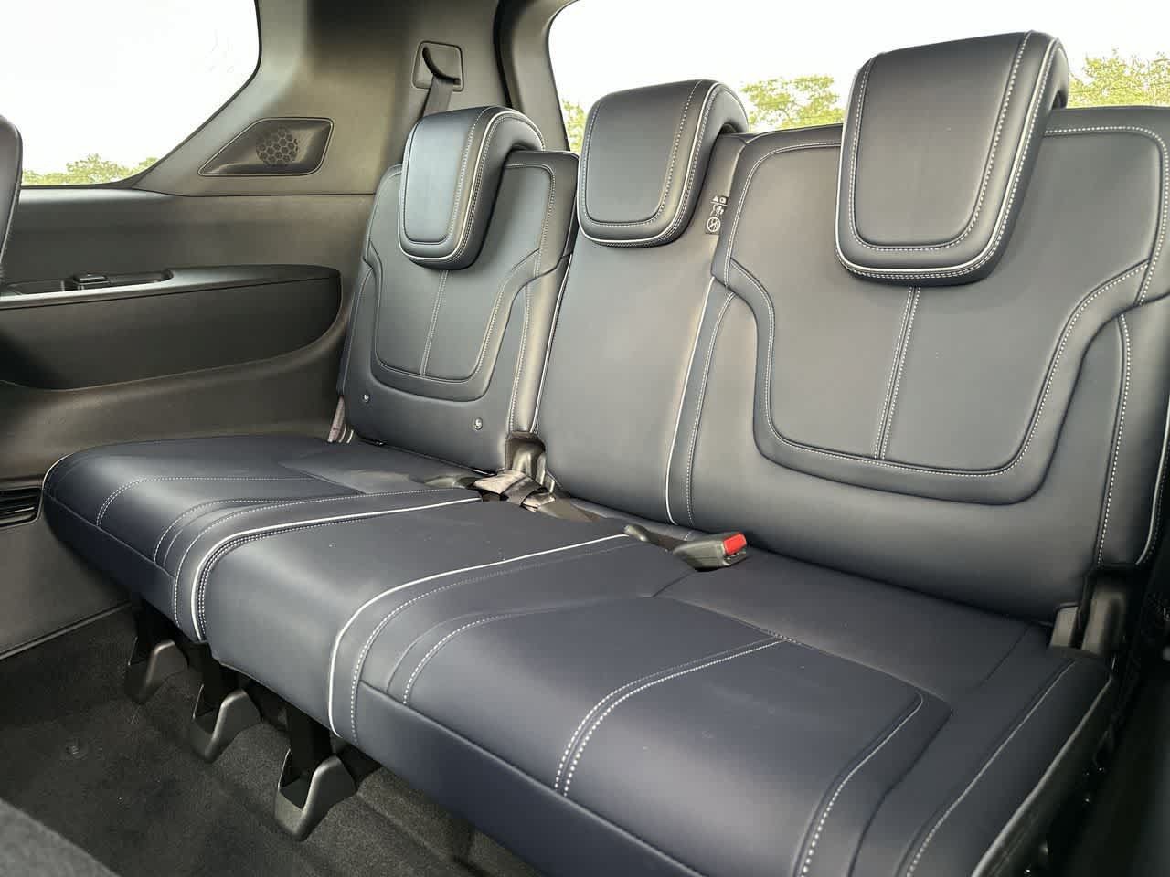 Used 2026 INFINITI QX80 4WD w/ Sport Exterior Package image 12