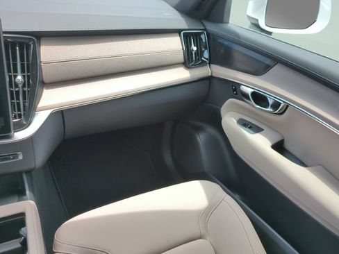 New 2026 Volvo XC90 B6 Plus w/ Protection Package Premier AWD/4WD image 15