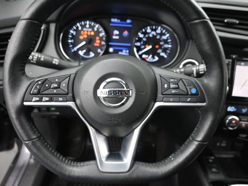 Used 2019 Nissan Rogue SL AWD/4WD image 17