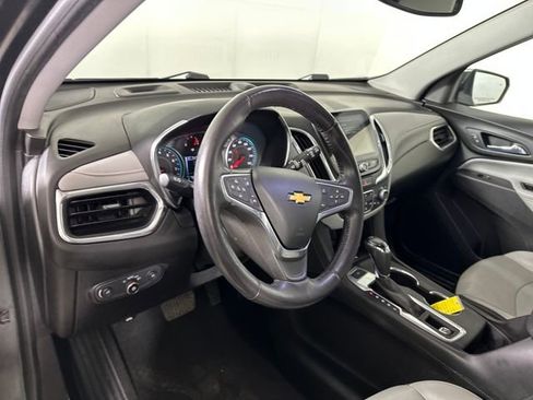 Used 2018 Chevrolet Equinox Premier image 13