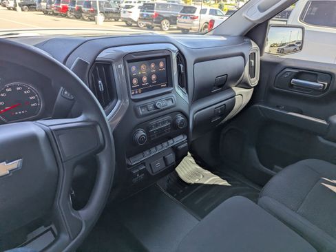 Certified 2020 Chevrolet Silverado 1500 W/T w/ Z71 Off-Road Package AWD/4WD image 20