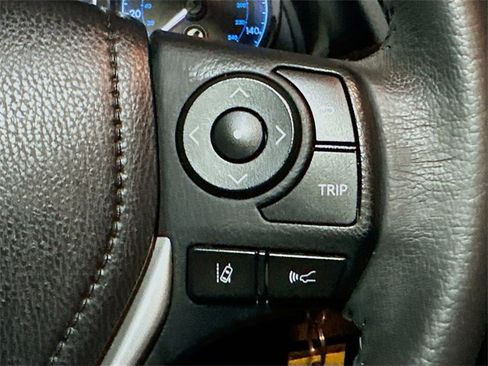 Used 2017 Toyota Corolla SE image 27