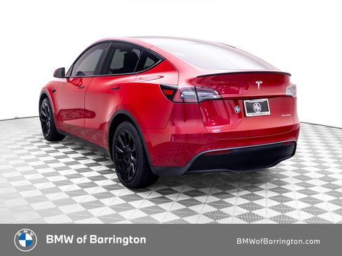 Used 2022 Tesla Model Y Long Range AWD/4WD image 3