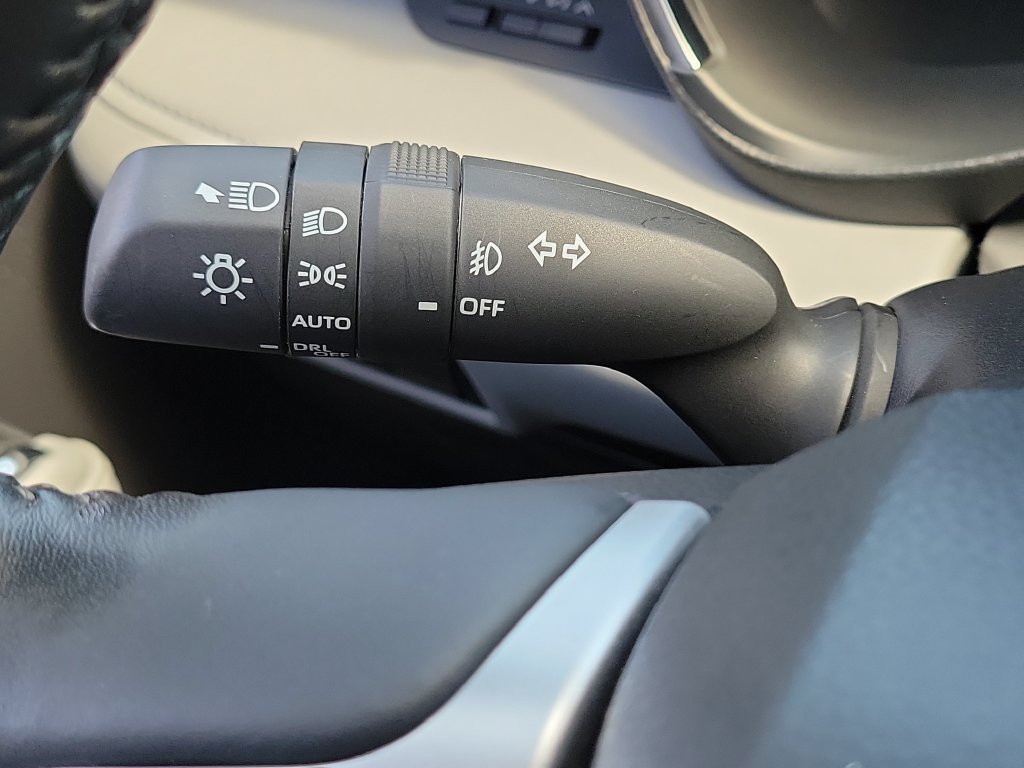 Used 2023 Toyota Highlander Platinum FWD image 11