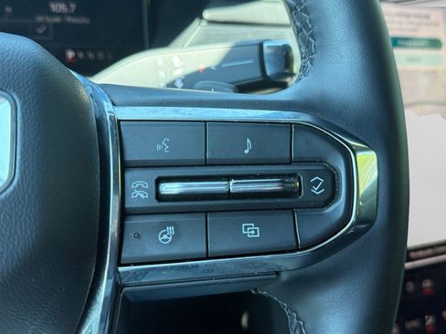 Used 2025 GMC Acadia Elevation AWD/4WD image 26