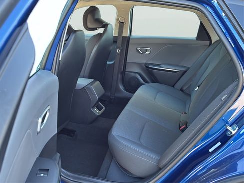 New 2025 Kia K4 LXS image 16