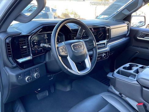 Used 2025 GMC Sierra 1500 SLT image 14