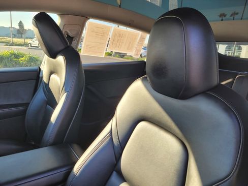 Used 2024 Tesla Model Y Long Range image 13