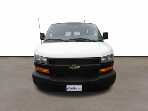 Used 2019 Chevrolet Express 3500 LS image 8