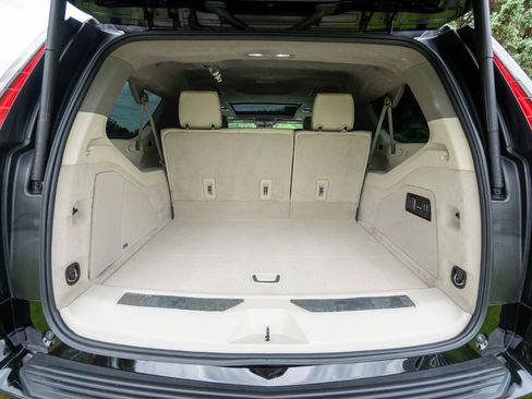 Used 2023 Cadillac Escalade ESV Sport Platinum AWD/4WD image 28