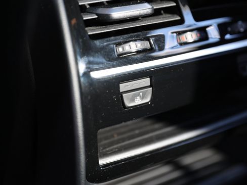 Used 2019 BMW 540i xDrive w/ Convenience Package image 21