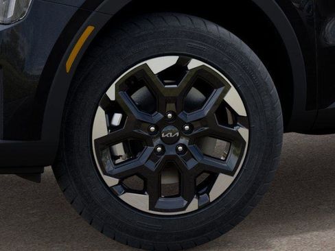 New 2025 Kia Sorento S image 9
