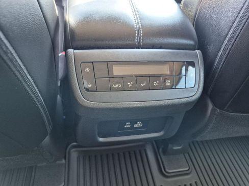 Used 2024 Nissan Pathfinder SL image 25