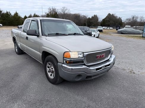 Used 2007 GMC Sierra 1500 W/T image 2