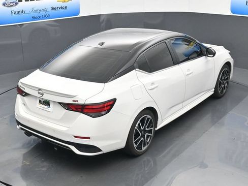 Used 2024 Nissan Sentra SR w/ SR Premium Package FWD image 22