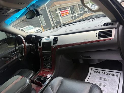 Used 2008 Cadillac Escalade AWD image 19